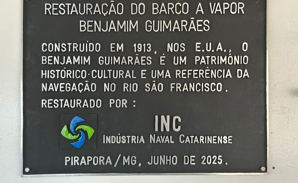 Estaleiro de Santa Catarina restaura último barco a vapor do mundo